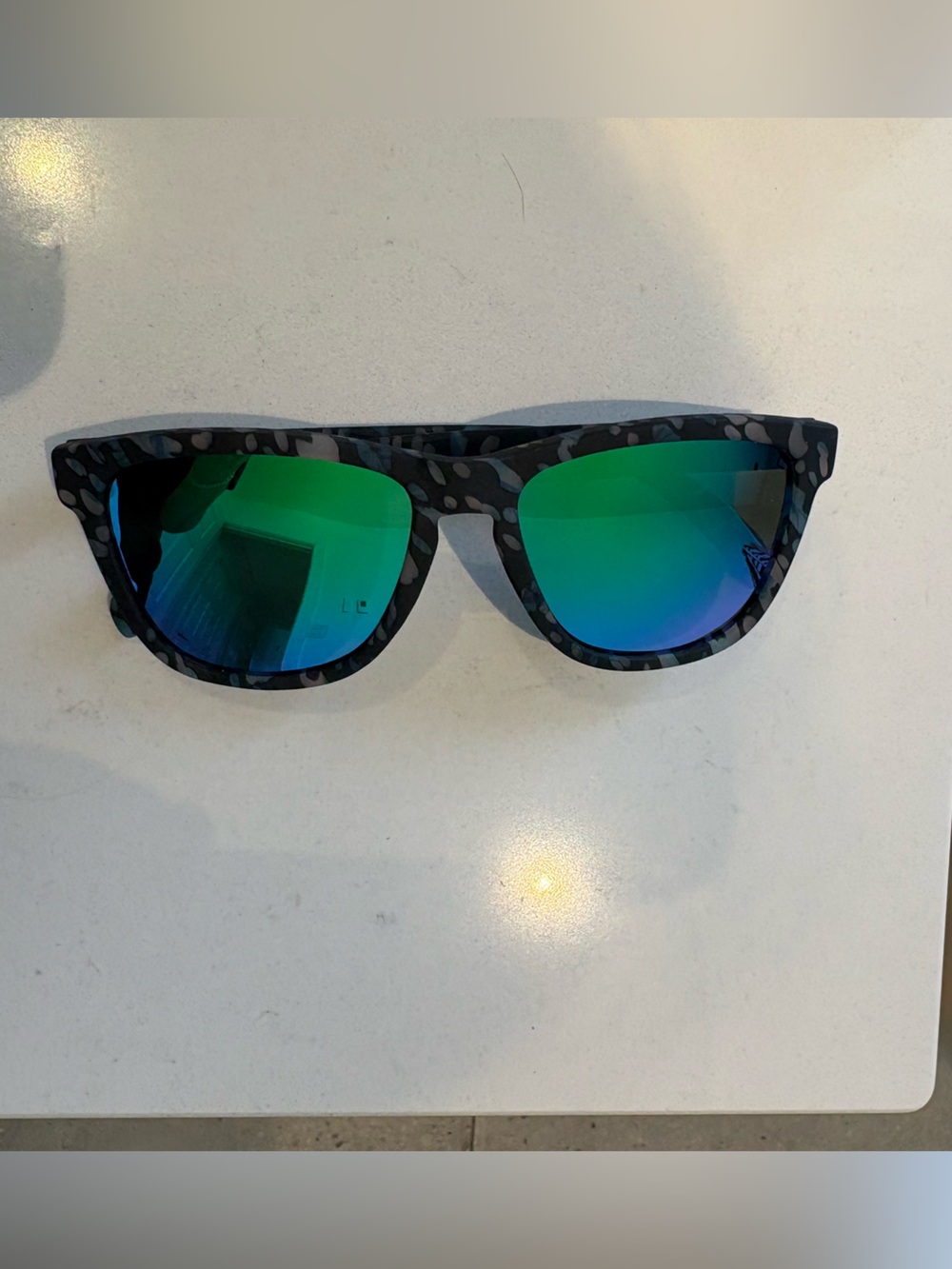 Women Green Mirrored Wayfarer Sunglasses